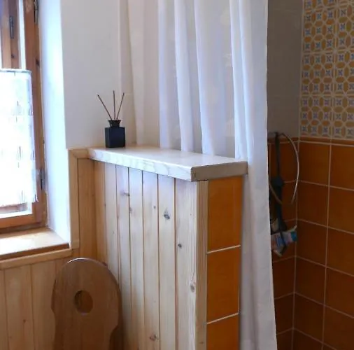 Feriehus Cesta Z Mesta Na *