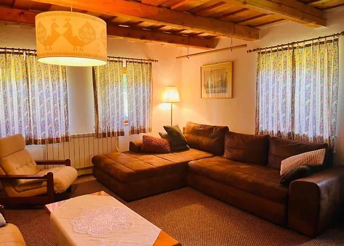 Cesta Z Mesta Na 別荘